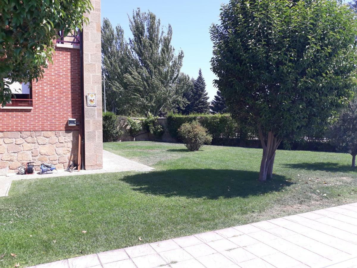 Preciosa Casa Independiente Con Piscina Cubierta Y Gran Jardin Privados Haro Dış mekan fotoğraf